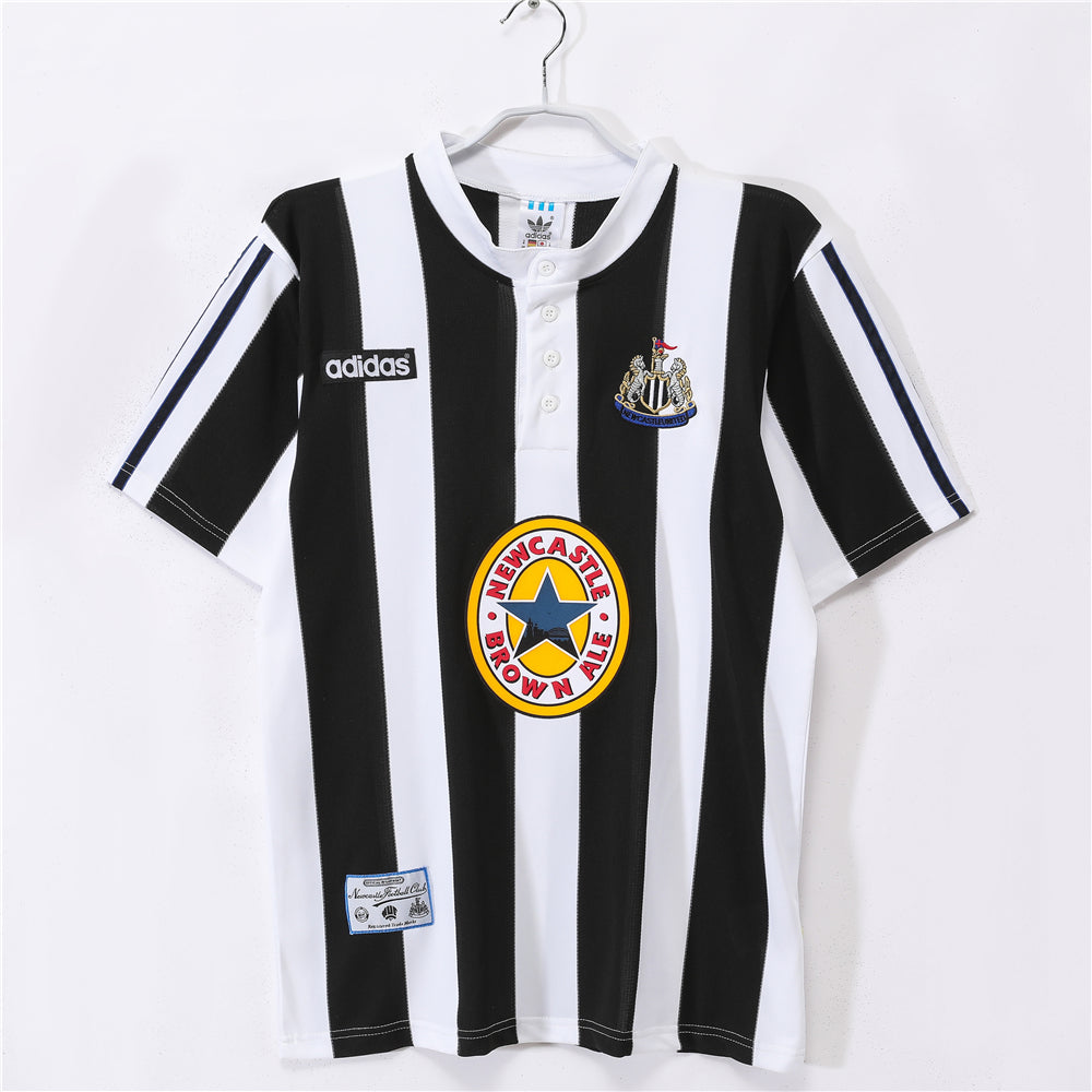Newcastle United 1995/97 Home Retro Football Shirt — front view