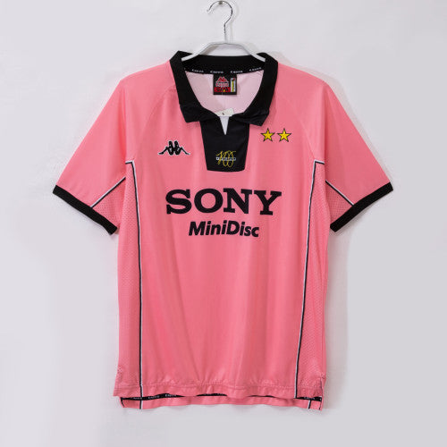 Juventus 1997/98 Away Retro Football Shirt — front view
